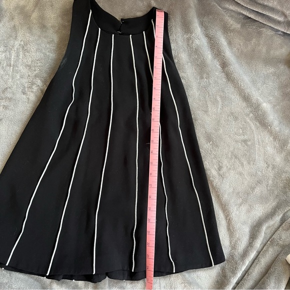 Ann Taylor black sleeveless blouse with white stripes Size Xs - Picture 4 of 6